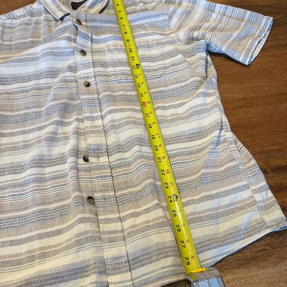 Pendleton Short Sleeve Button up M - Picture 4 of 5